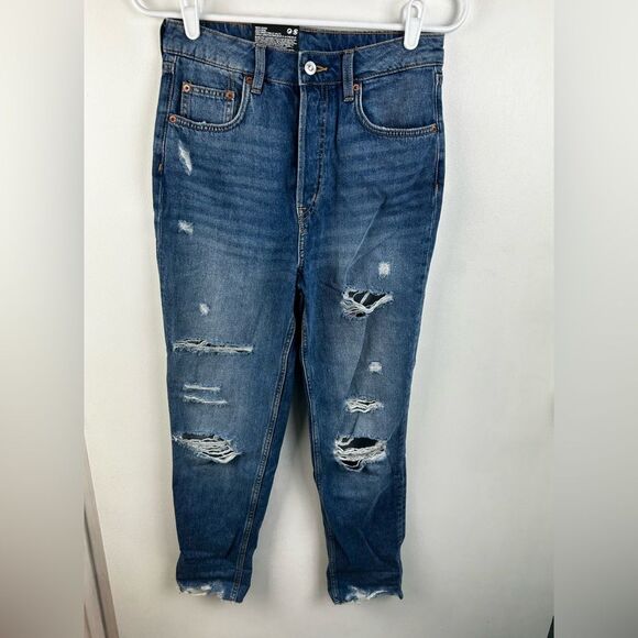 H&M High Waist Mom Jeans Distressed Ankle length Button Fly Size 4 New - Picture 1 of 8